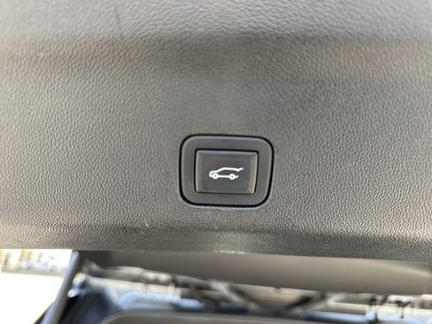 Certified 2023 GMC Yukon XL Denali image 20