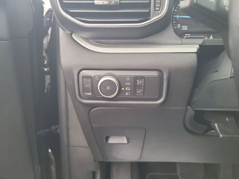 Used 2022 Ford Explorer XLT w/ Equipment Group 202A RWD image 17
