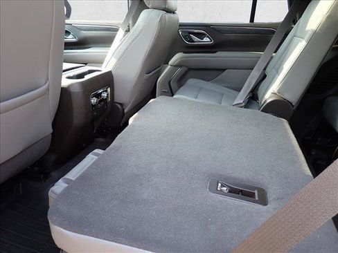 Used 2022 GMC Yukon SLT w/ SLT Luxury Package AWD/4WD image 8