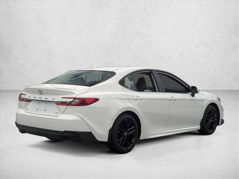 Used 2025 Toyota Camry SE FWD image 6