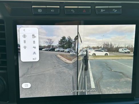 Used 2024 Ford F450 Limited w/ FX4 Off-Road Package image 32