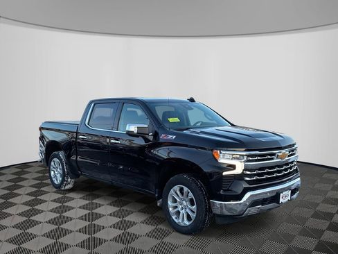 Used 2023 Chevrolet Silverado 1500 LTZ w/ Technology Package AWD/4WD image 3