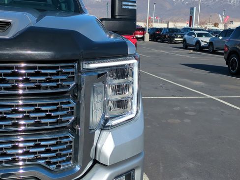 Used 2021 GMC Sierra 2500 Denali w/ Denali Ultimate Package image 12