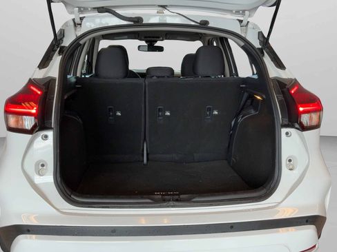 Used 2022 Nissan Kicks S FWD image 27