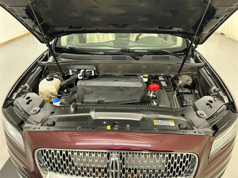 Used 2019 Lincoln Nautilus Reserve image 25