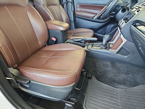 Used 2018 Subaru Forester 2.5i Touring AWD/4WD image 13