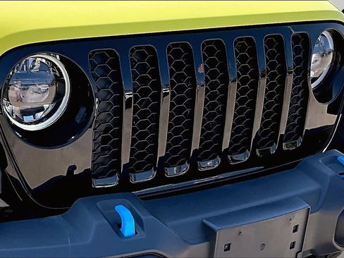 Used 2023 Jeep Wrangler Unlimited w/ Cold Weather Group AWD/4WD image 30