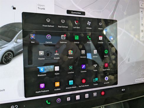 Used 2020 Tesla Model Y Long Range image 22