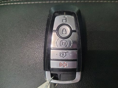 Used 2020 Ford Escape SEL FWD image 32