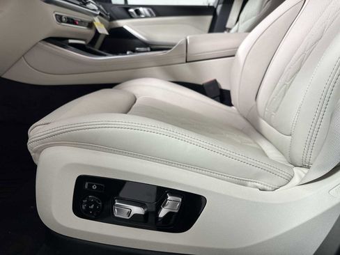 New 2026 BMW X5 xDrive40i w/ M Sport Package image 12