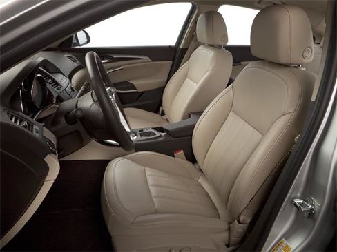Used 2011 Buick Regal CXL w/ RL5 Preferred Equipment Group FWD image 30
