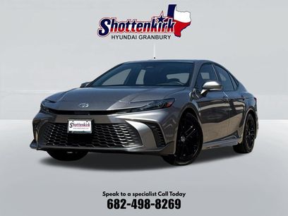 Used 2025 Toyota Camry SE w/ Multimedia Upgrade Package