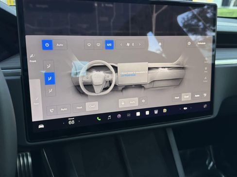 Used 2025 Tesla Model S image 16