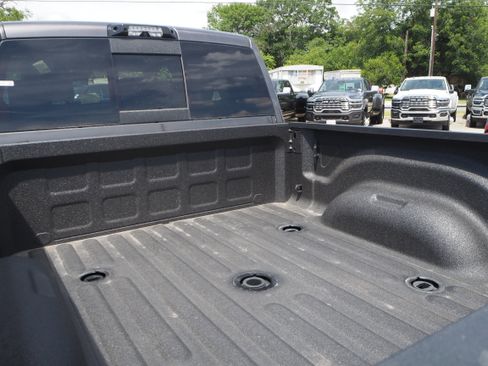 New 2025 RAM 2500 Limited image 9