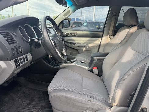 Used 2015 Toyota Tacoma 4x4 Double Cab w/ TRD Sport Package image 3