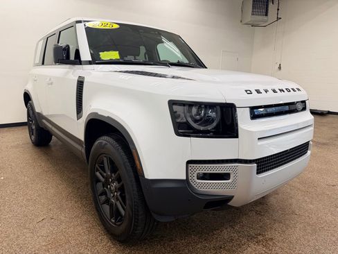 Used 2025 Land Rover Defender 110 S AWD/4WD image 8