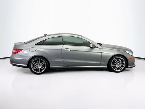 Used 2010 Mercedes-Benz E 550 Coupe image 4