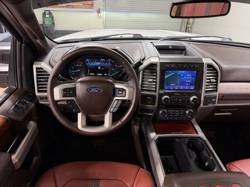 Used 2020 Ford F450 King Ranch w/ King Ranch Ultimate Package AWD/4WD image 24
