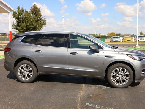 Used 2021 Buick Enclave Avenir w/ Avenir Technology Package image 4