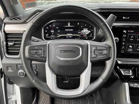 Used 2025 GMC Sierra 2500 Denali image 23