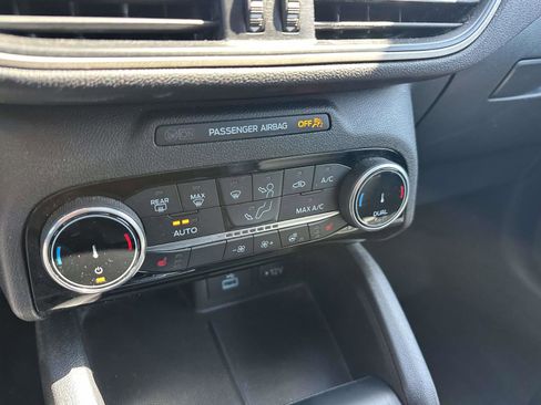 Used 2022 Ford Escape SEL image 24