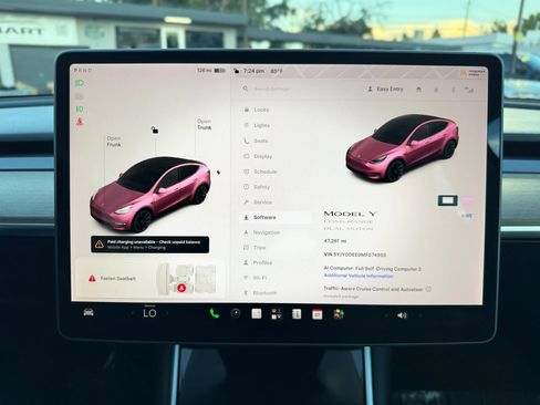 Used 2021 Tesla Model Y Long Range AWD/4WD image 38