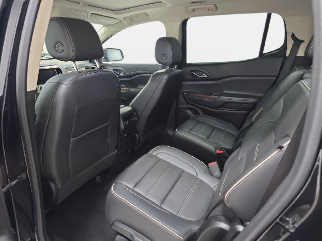 Used 2023 GMC Acadia Denali w/ Denali Technology Package AWD/4WD image 12