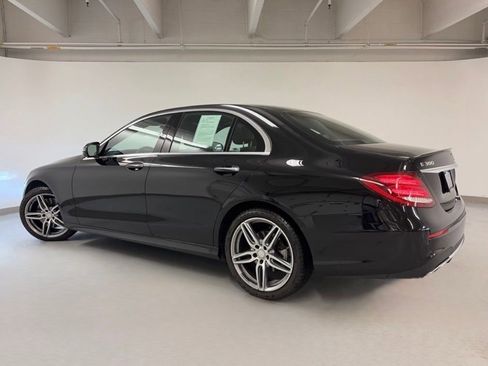 Used 2017 Mercedes-Benz E 300 4MATIC image 7
