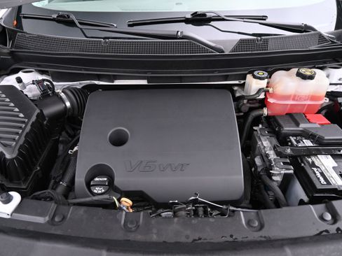 Used 2019 Chevrolet Traverse LT w/ LT Premium Package image 36