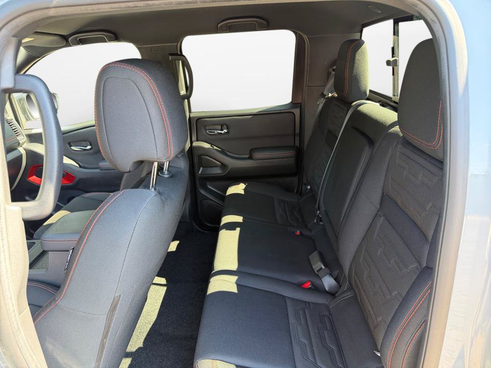 Used 2023 Nissan Frontier PRO-4X w/ Technology Package AWD/4WD image 16