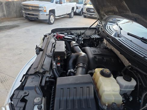 Used 2011 Ford F150 Platinum image 18