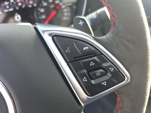 Used 2022 Chevrolet Camaro ZL1 image 20