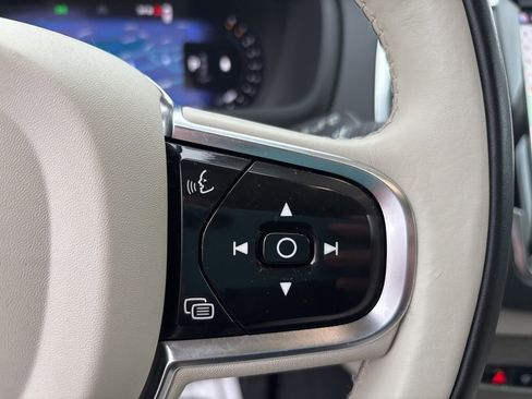 Certified 2023 Volvo XC90 B5 Plus w/ Protection Package Premier image 23