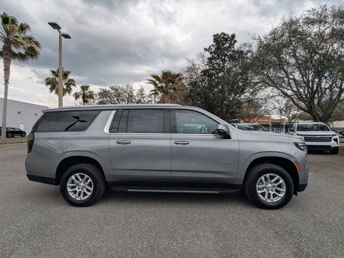 New 2026 Chevrolet Suburban LS RWD image 2