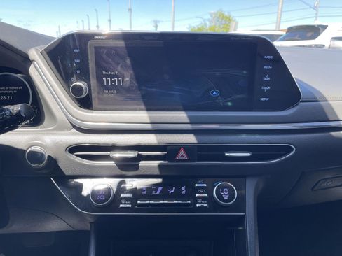 Used 2022 Hyundai Sonata Limited w/ Cargo Package FWD image 9