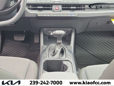 New 2026 Kia K4 FWD image 18