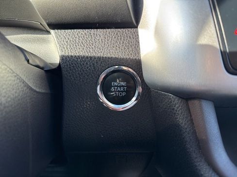 Used 2015 Toyota Highlander Limited image 32