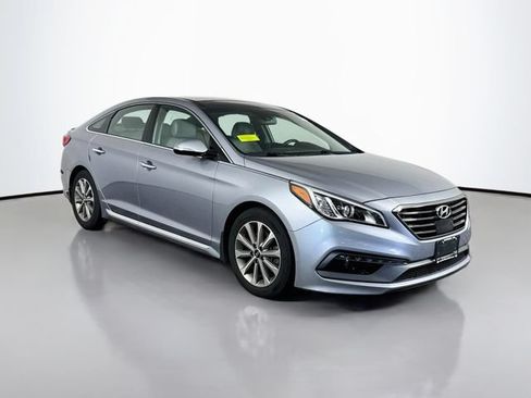 Used 2016 Hyundai Sonata Limited w/ Option Group 05 FWD image 8