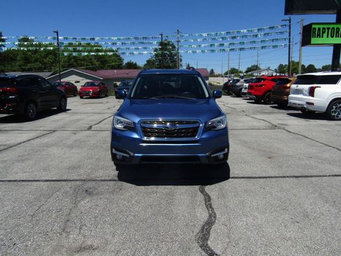 Used 2018 Subaru Forester 2.5i Touring AWD/4WD image 2
