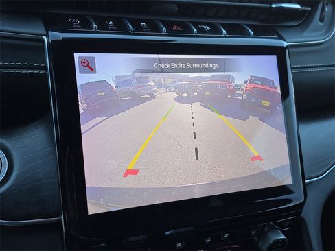 Used 2021 Jeep Grand Cherokee L Overland image 23