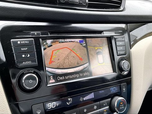 Used 2022 Nissan Rogue Sport SL w/ Premium Package image 30