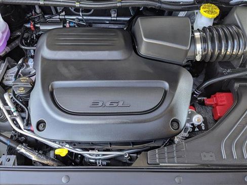 New 2026 Chrysler Pacifica Limited image 17