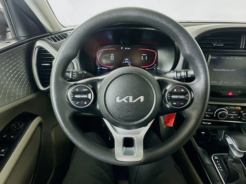 Certified 2023 Kia Soul LX w/ LX Technology Package image 11