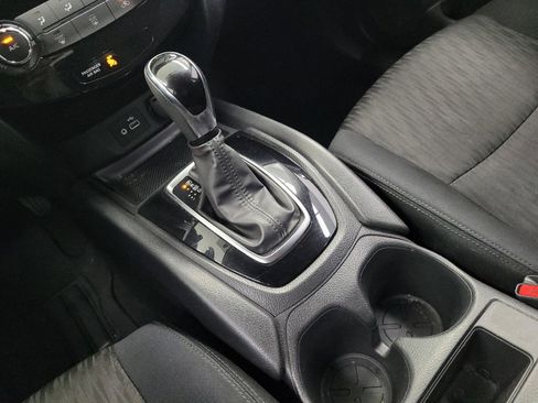 Used 2018 Nissan Rogue S FWD image 26