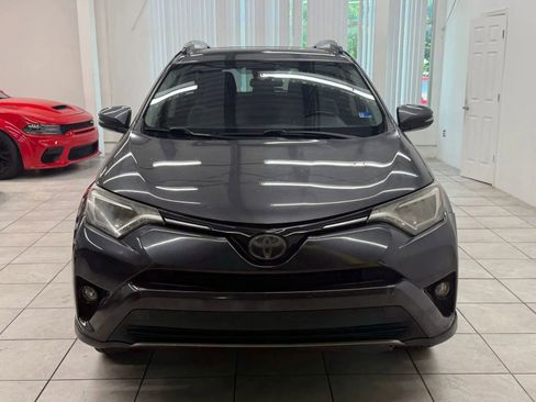 Used 2017 Toyota RAV4 XLE AWD/4WD image 3