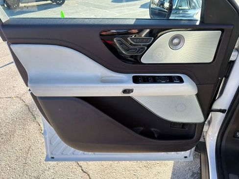Used 2022 Lincoln Aviator Black Label w/ Dynamic Handling Package image 22