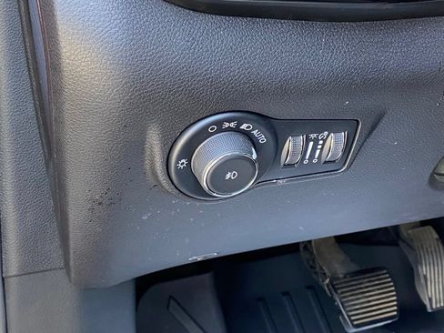 Used 2025 Jeep Compass Latitude w/ Altitude Special Edition AWD/4WD image 12