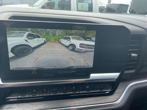 Used 2025 GMC Sierra 1500 SLT image 31