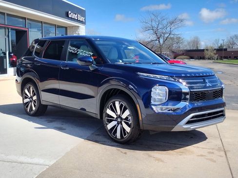 New 2026 Mitsubishi Outlander SE AWD/4WD image 13