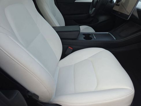 Used 2021 Tesla Model 3 Performance image 19